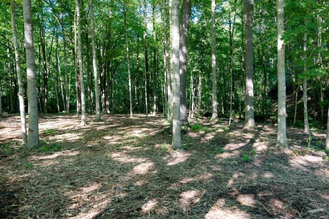 1505 N Etna Road, Huntington, IN 46750