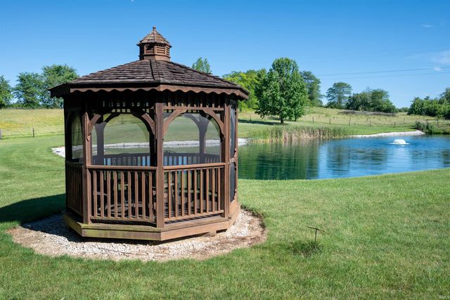 1505 N Etna Road, Huntington, IN 46750