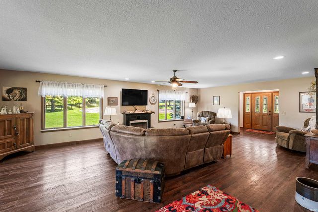 1505 N Etna Road, Huntington, IN 46750