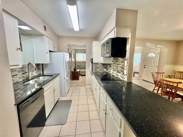 11319 Lanewood Circle, Dallas, TX 75218