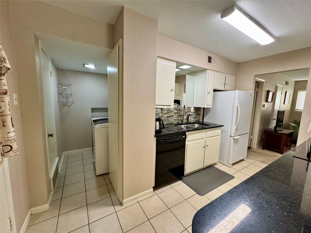 11319 Lanewood Circle, Dallas, TX 75218