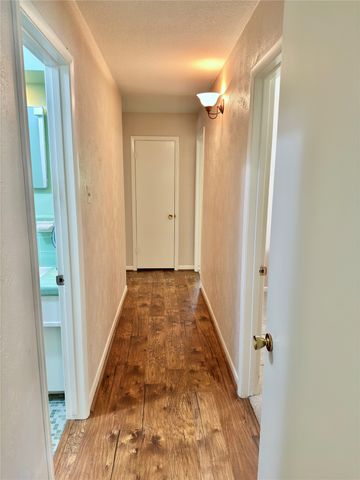 11319 Lanewood Circle, Dallas, TX 75218