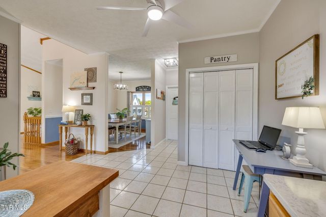 127 West Lake Drive, Rogersville, TN 37857