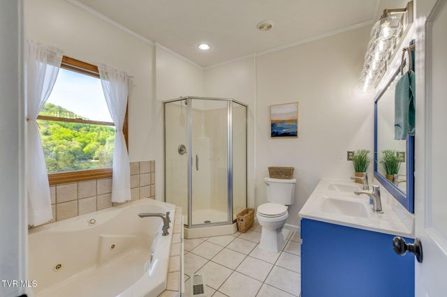 127 West Lake Drive, Rogersville, TN 37857