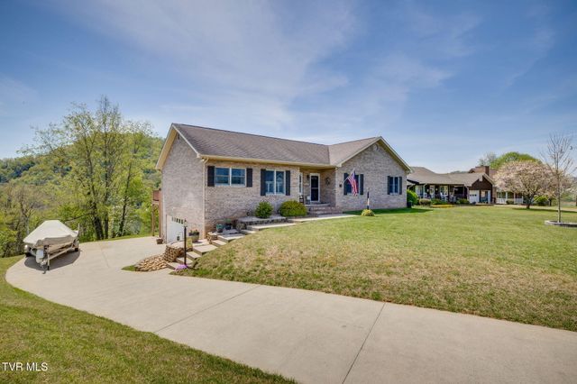 127 West Lake Drive, Rogersville, TN 37857