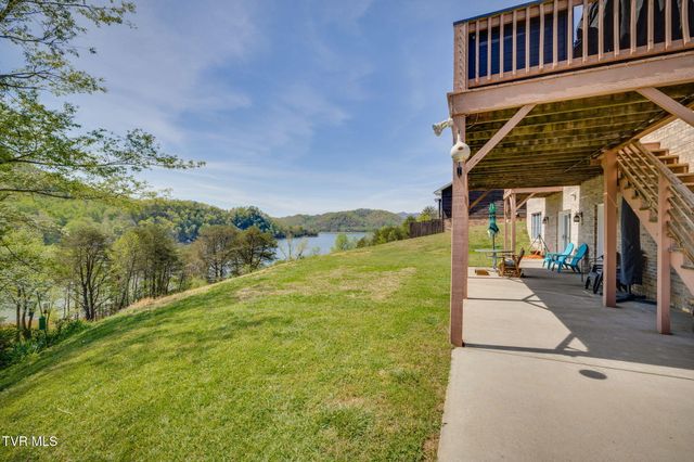 127 West Lake Drive, Rogersville, TN 37857