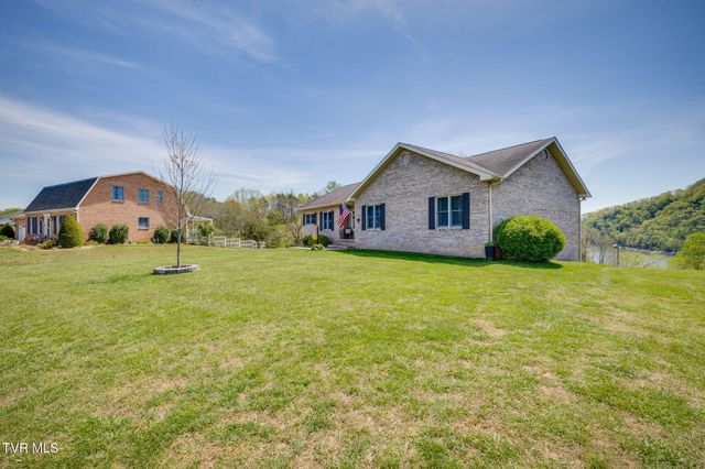 127 West Lake Drive, Rogersville, TN 37857
