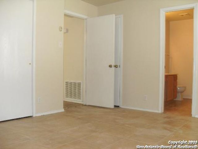 146 ADELAIDE OAKS, San Antonio, TX 78249