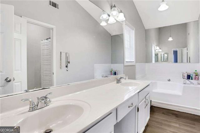 5000 Sugar Creek Drive, Sugar Hill, GA 30518