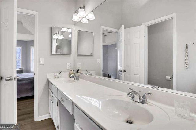 5000 Sugar Creek Drive, Sugar Hill, GA 30518