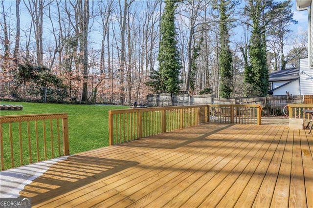 5000 Sugar Creek Drive, Sugar Hill, GA 30518