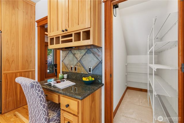 30217 Retreat Kanaskat Road SE, Ravensdale, WA 98051
