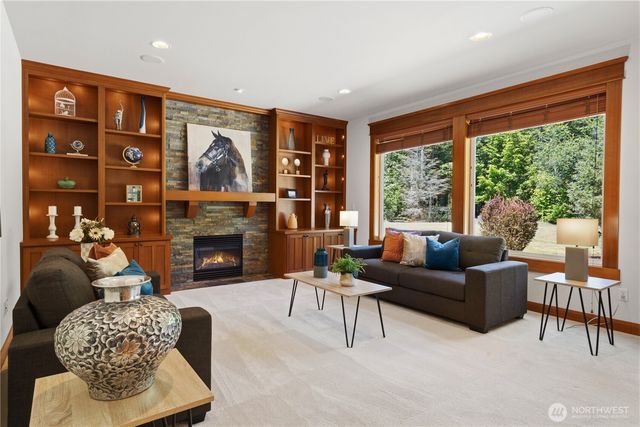 30217 Retreat Kanaskat Road SE, Ravensdale, WA 98051