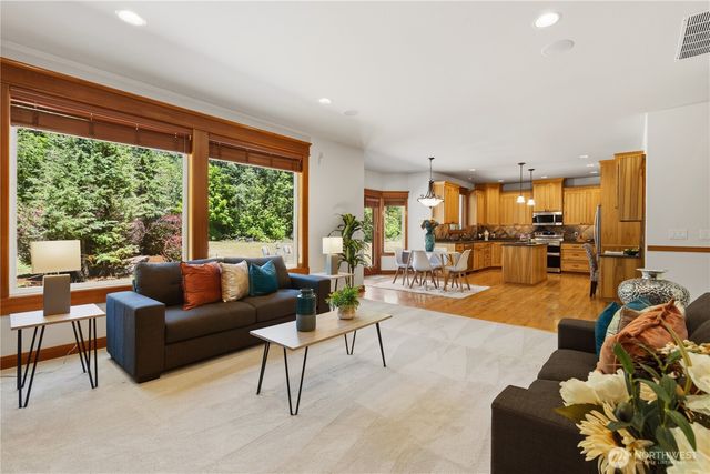 30217 Retreat Kanaskat Road SE, Ravensdale, WA 98051