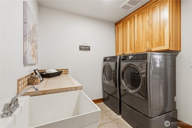 30217 Retreat Kanaskat Road SE, Ravensdale, WA 98051