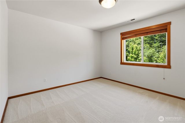 30217 Retreat Kanaskat Road SE, Ravensdale, WA 98051