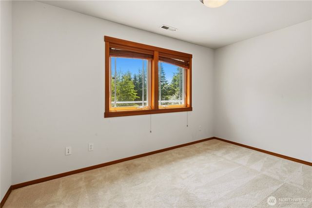 30217 Retreat Kanaskat Road SE, Ravensdale, WA 98051
