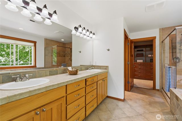 30217 Retreat Kanaskat Road SE, Ravensdale, WA 98051