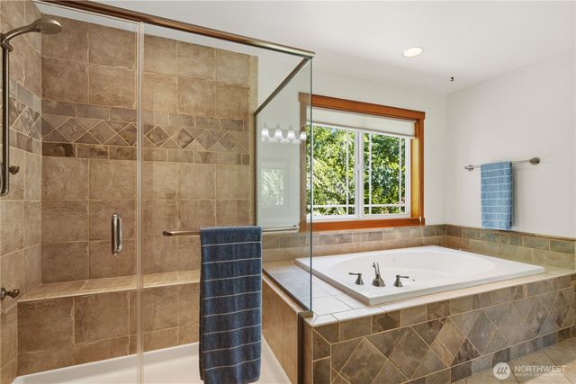 30217 Retreat Kanaskat Road SE, Ravensdale, WA 98051