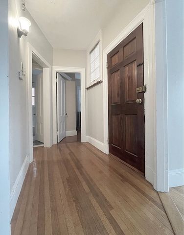 20 Crescent St 2, Cambridge, MA 02138