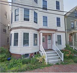 20 Crescent St 2, Cambridge, MA 02138