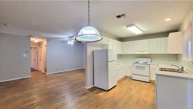 7014-7016 Elmbank, San Antonio, TX 78244