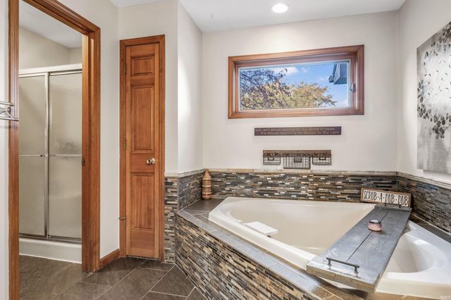 10625 Lone Eagle Way, Fort Wayne, IN 46845