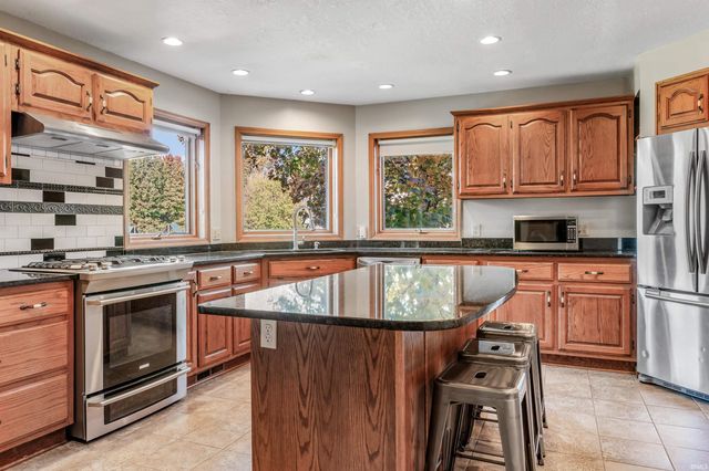 10625 Lone Eagle Way, Fort Wayne, IN 46845