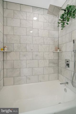 4789 21ST RD N, Arlington, VA 22207