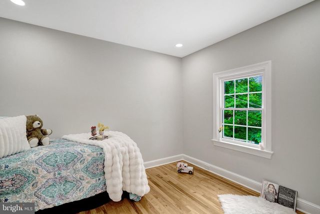 4789 21ST RD N, Arlington, VA 22207