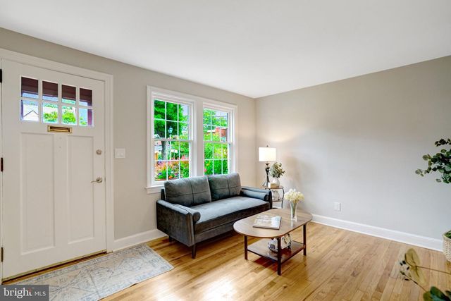 4789 21ST RD N, Arlington, VA 22207