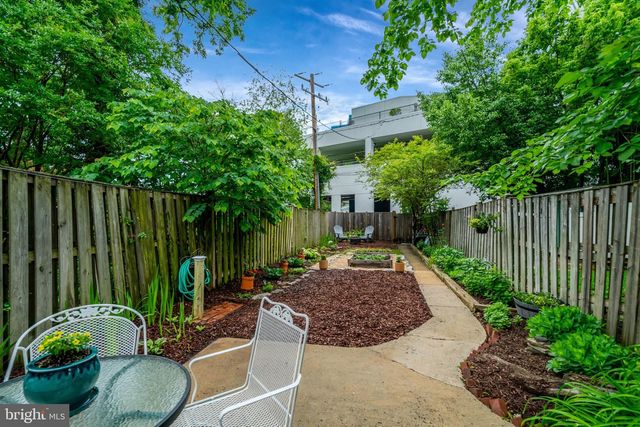 4789 21ST RD N, Arlington, VA 22207