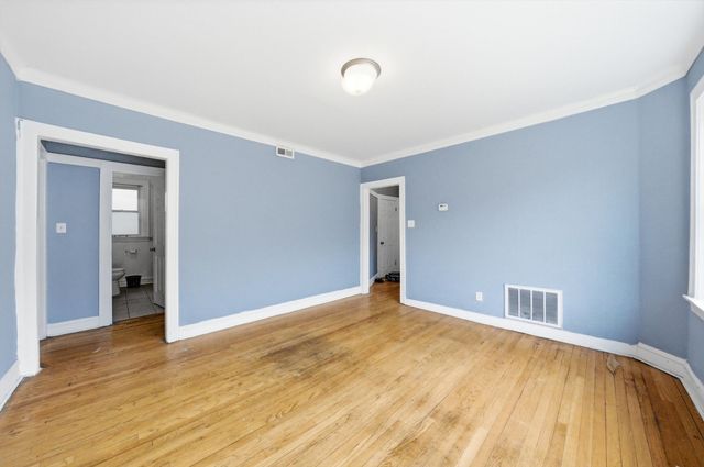 7352 S Langley Avenue, Chicago, IL 60619