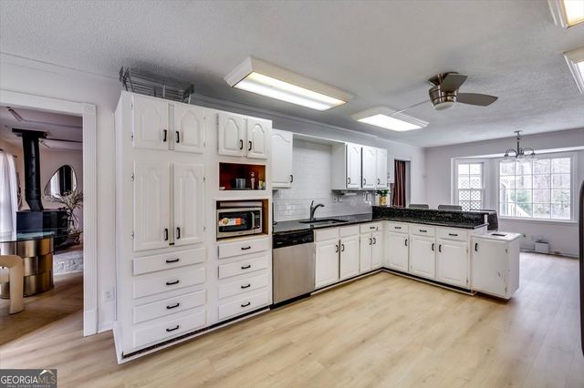 193 S Kite Lake Road, Fayetteville, GA 30214