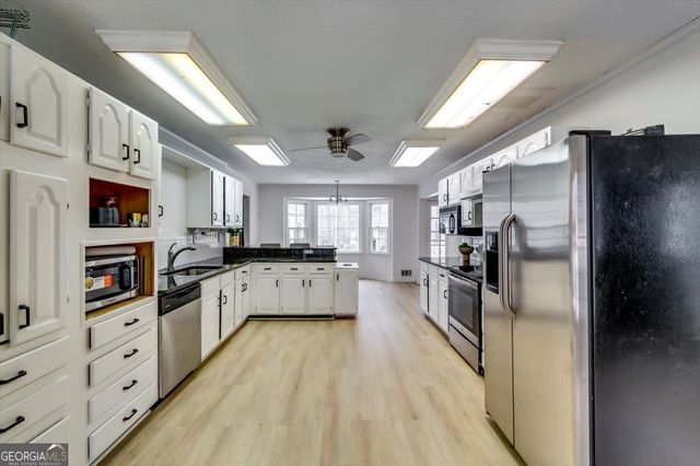 193 S Kite Lake Road, Fayetteville, GA 30214