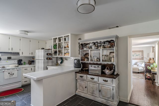 103 Rolling Oaks Drive NW, Rome, GA 30165