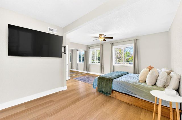 6820 Calvin Dr, Citrus Heights, CA 95621