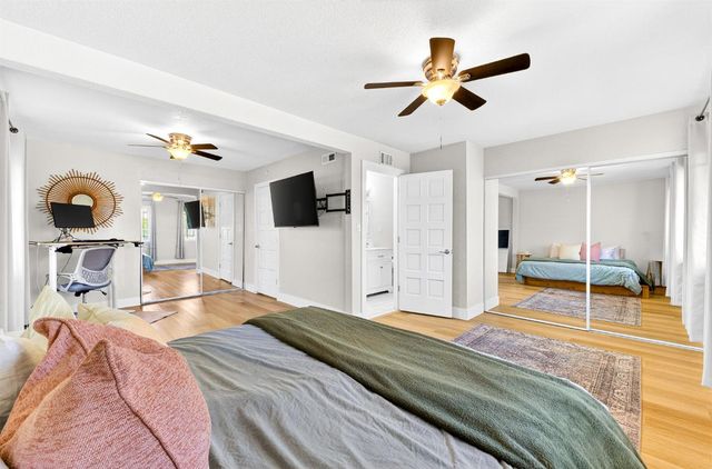 6820 Calvin Dr, Citrus Heights, CA 95621