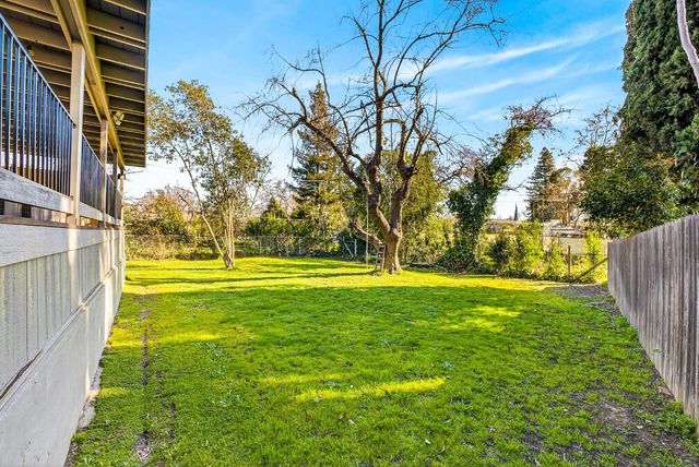 6820 Calvin Dr, Citrus Heights, CA 95621