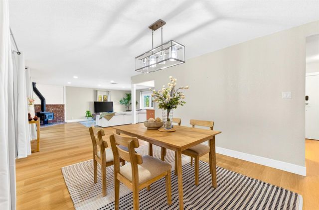 6820 Calvin Dr, Citrus Heights, CA 95621