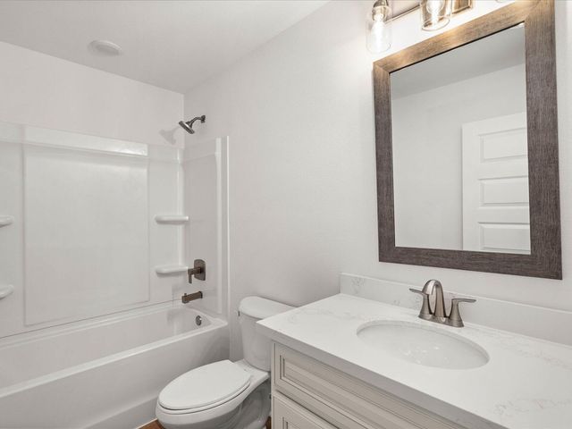 112 S Founders Way, Hattiesburg, MS 39401