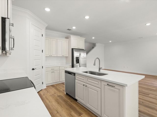 112 S Founders Way, Hattiesburg, MS 39401