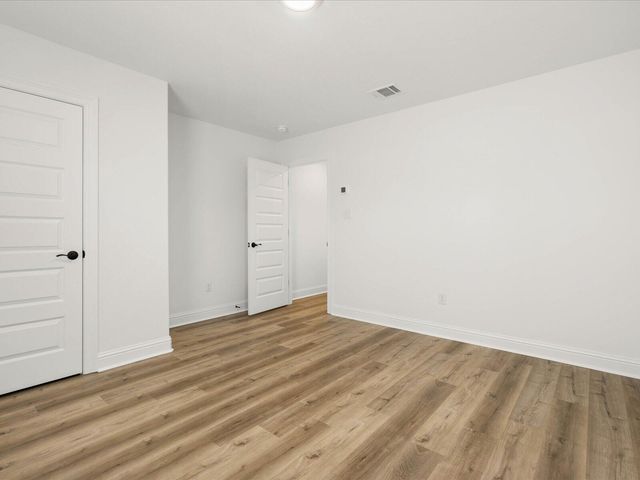112 S Founders Way, Hattiesburg, MS 39401