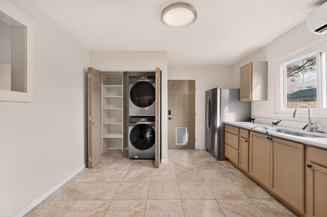 436 General Chennault Street NE, Albuquerque, NM 87123