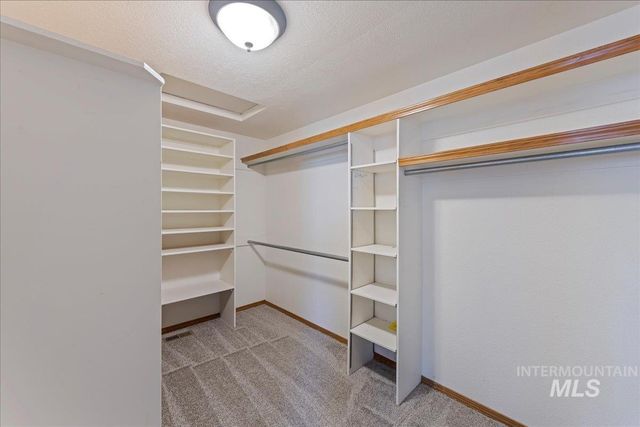 1042 W Pennwood St, Meridian, ID 83642