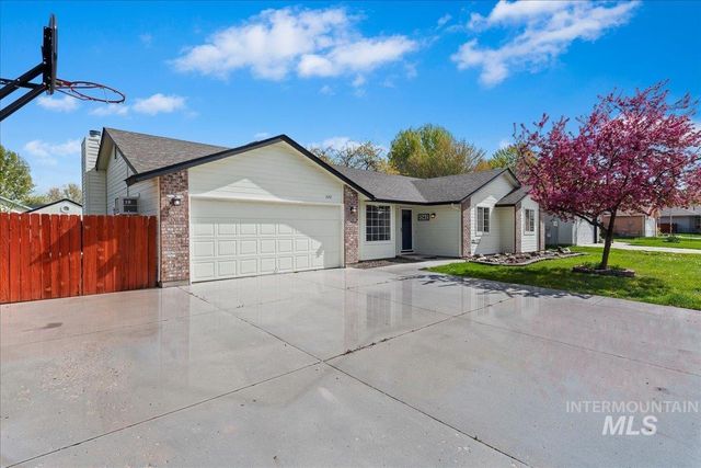 1042 W Pennwood St, Meridian, ID 83642