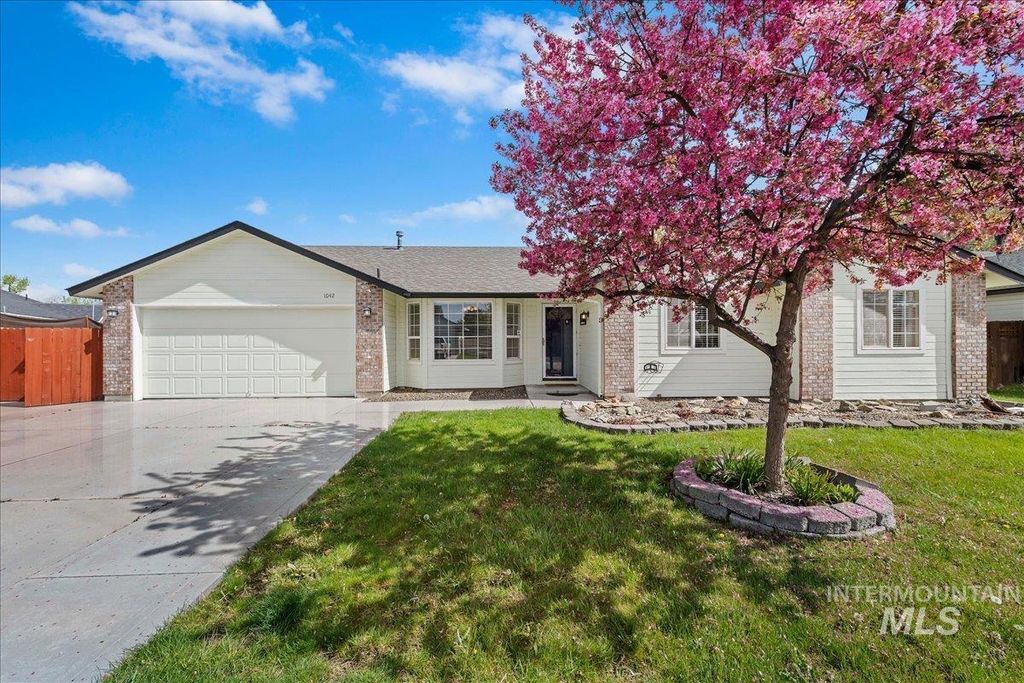 1042 W Pennwood St, Meridian, ID 83642