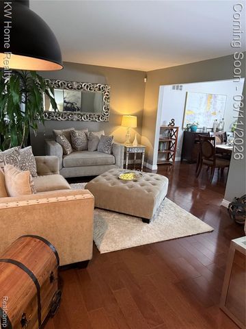 33717 Heritage Hills Drive, Farmington Hills, MI 48331