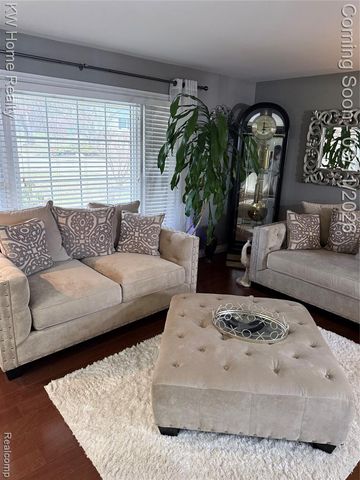 33717 Heritage Hills Drive, Farmington Hills, MI 48331