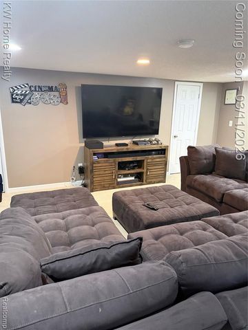 33717 Heritage Hills Drive, Farmington Hills, MI 48331